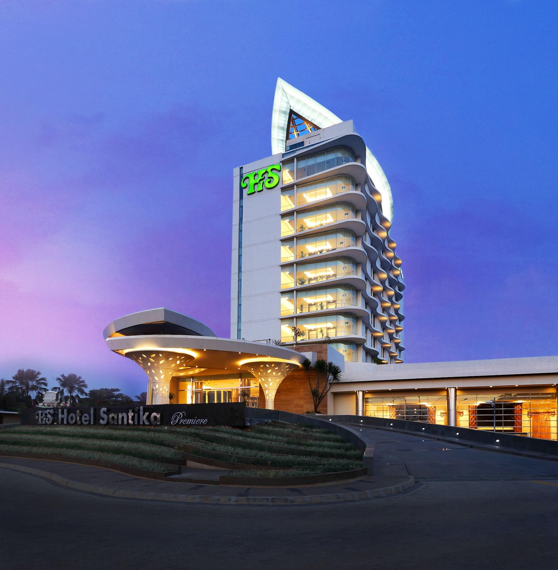 Hotel Santika Premiere Kota Harapan Indah Bekasi Exterior photo